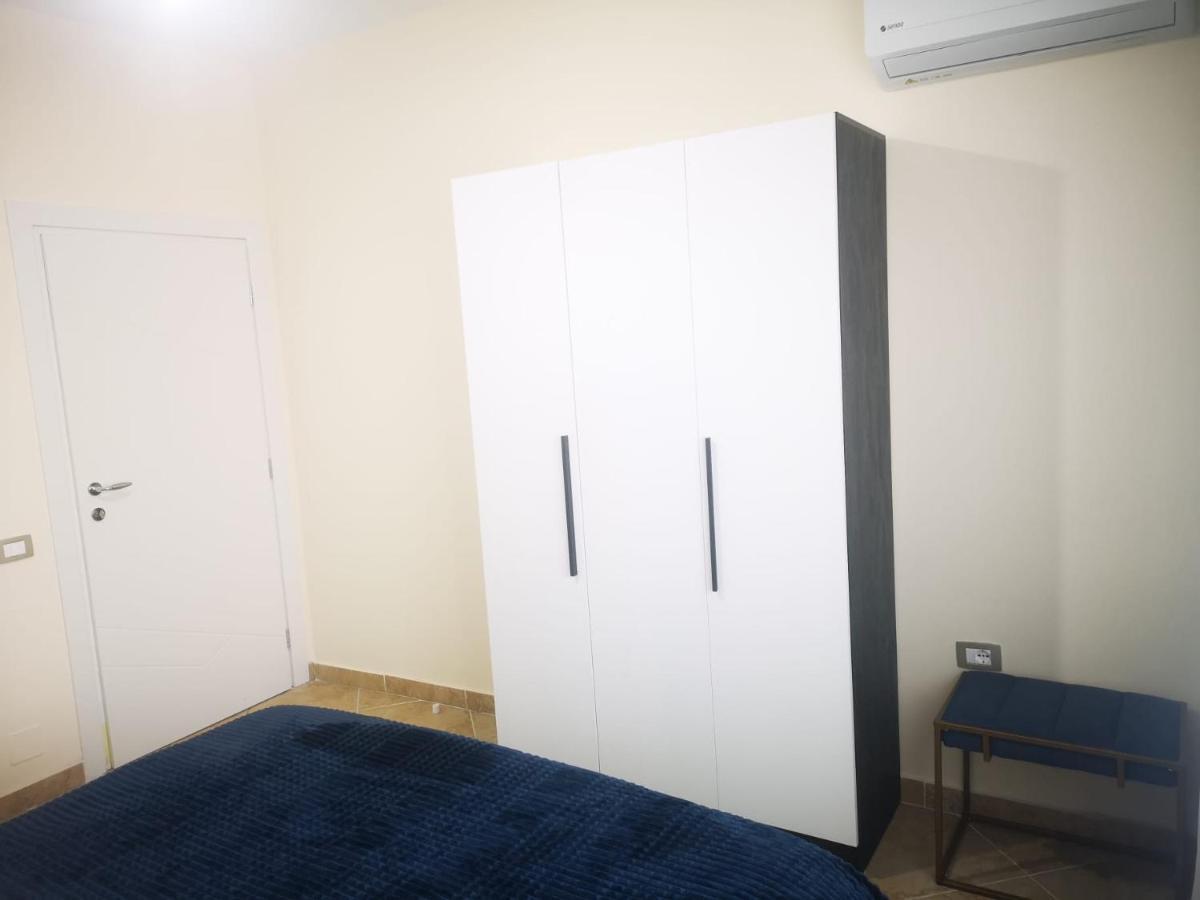 Riviera Deluxe Apartments Вльора Екстер'єр фото