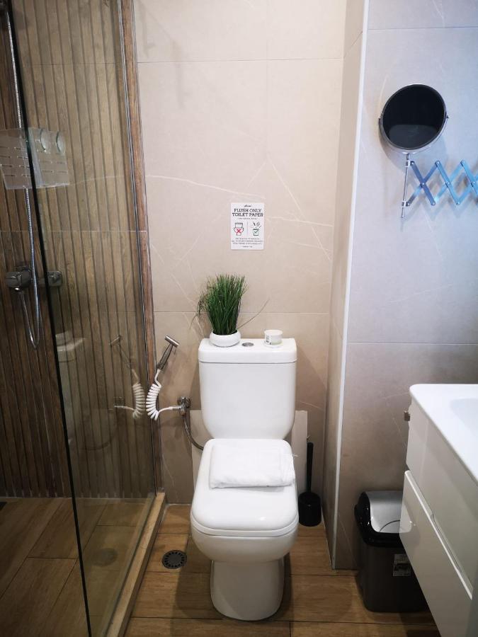 Riviera Deluxe Apartments Вльора Екстер'єр фото